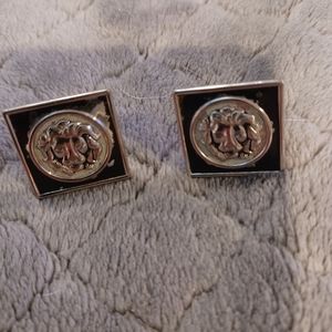 Swank cufflinks silver lionheads